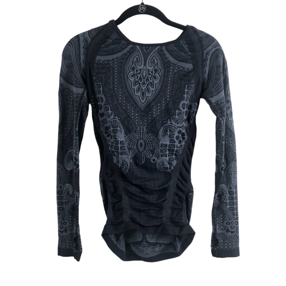 Athleta Women’s Sierra Nevada Top Size Small Blue & Black Long Sleeve Boho